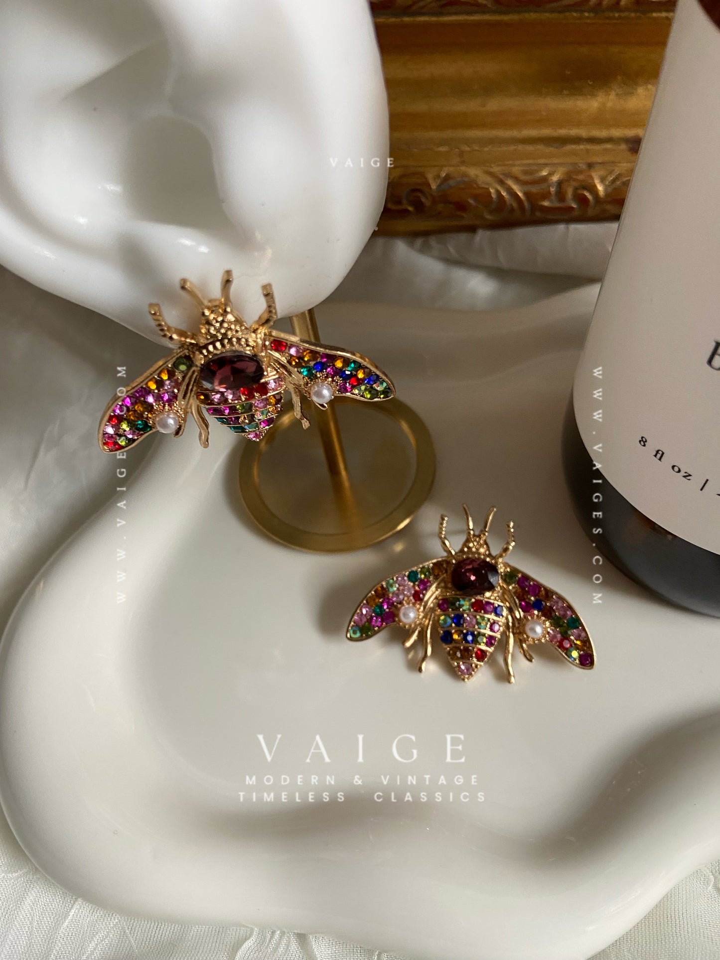 VAIGE Zinc Alloy Colorful Rhinestone Bee Post Earrings