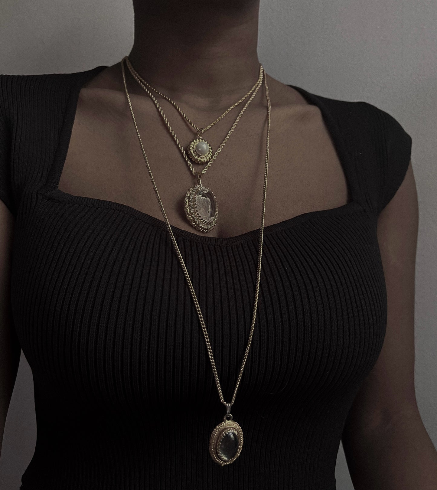 VAIGE One of One | Vintage glass engraved cameo lady portrait necklace