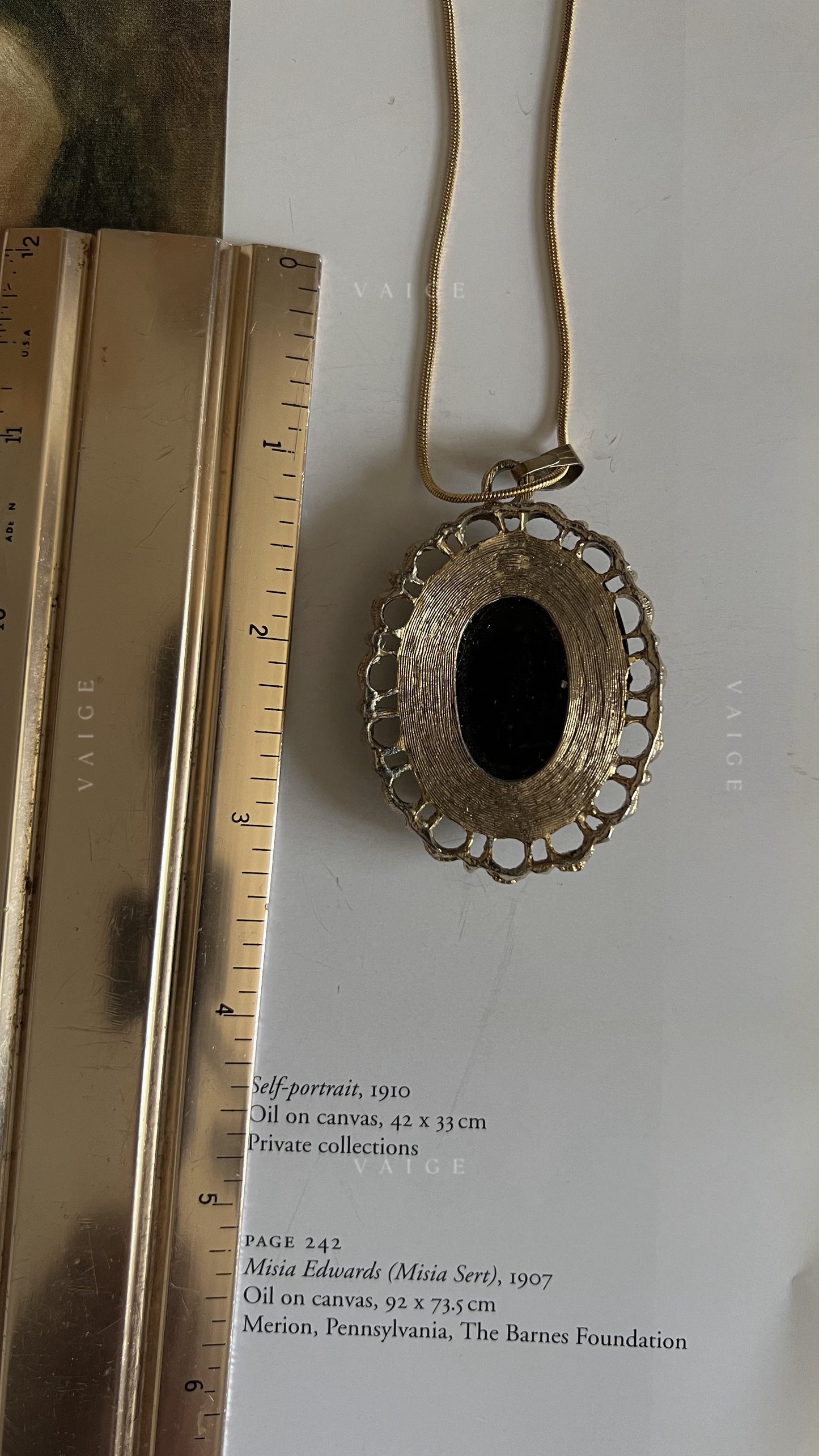 Vintage cameo pearl necklace