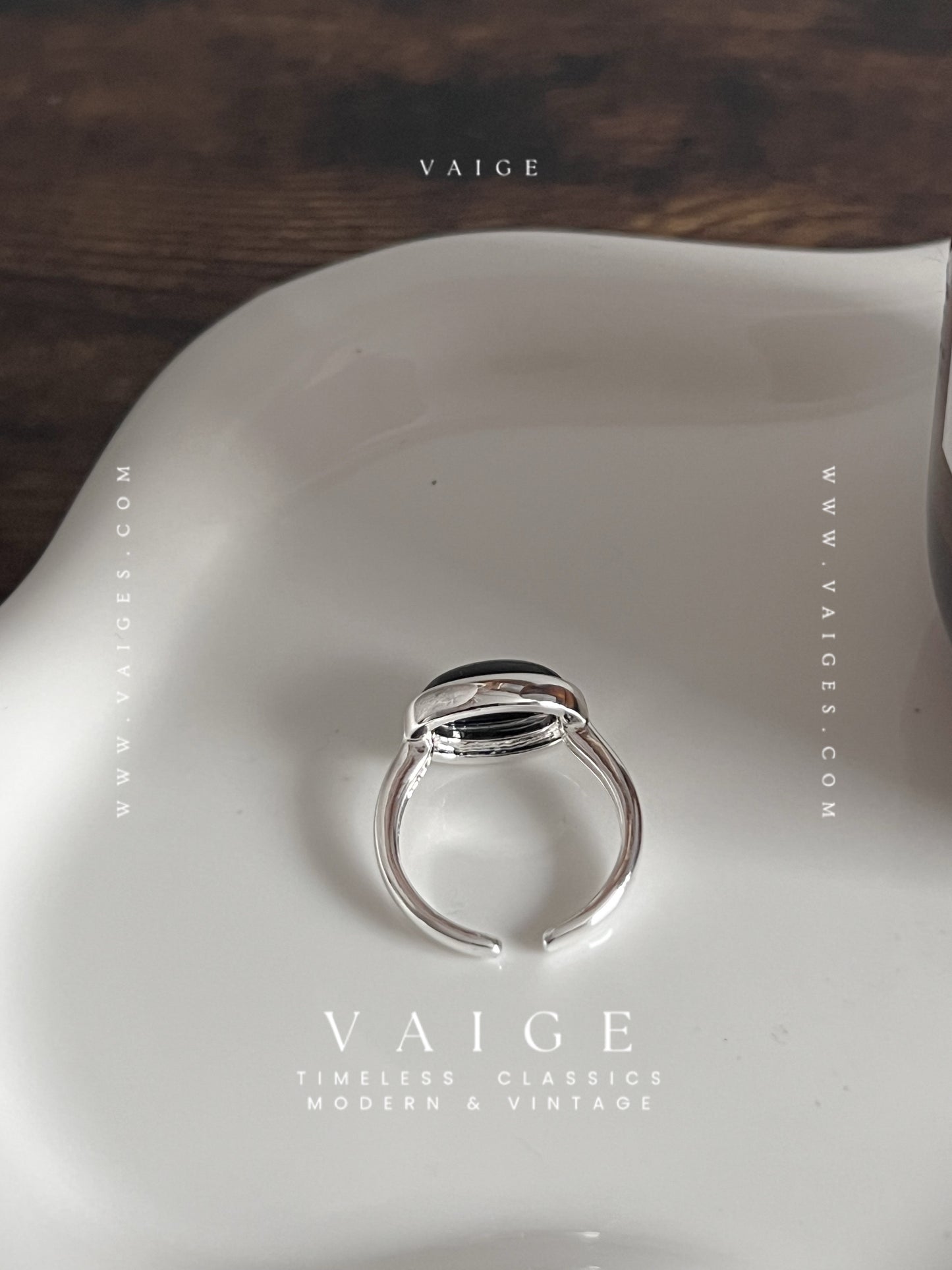 VAIGE Black Onyx Oval Silver Adjustable Ring