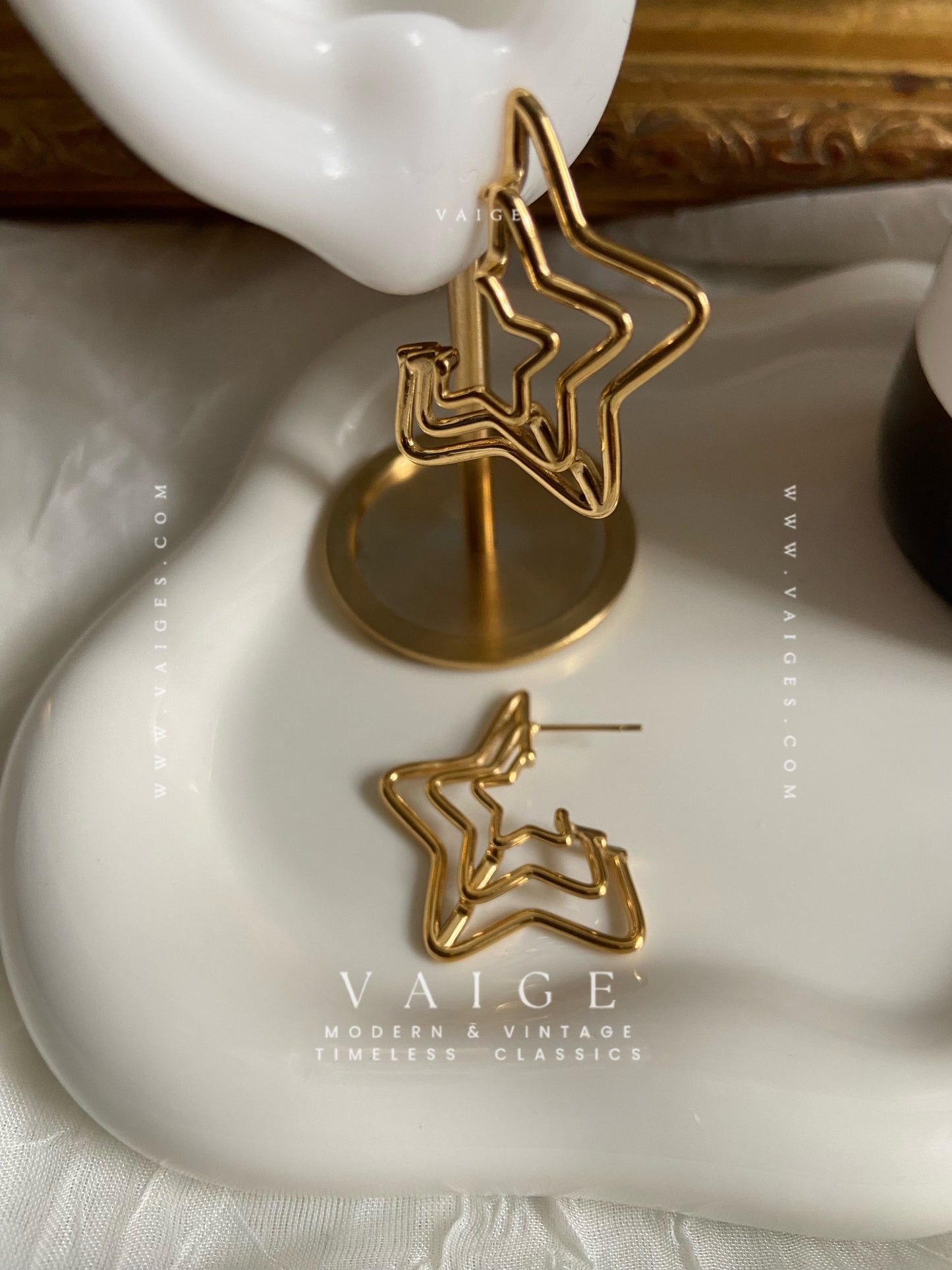 VAIGE Incomplete Mesh Stars 18K Gold Plated Stainless Steel Ear Studs