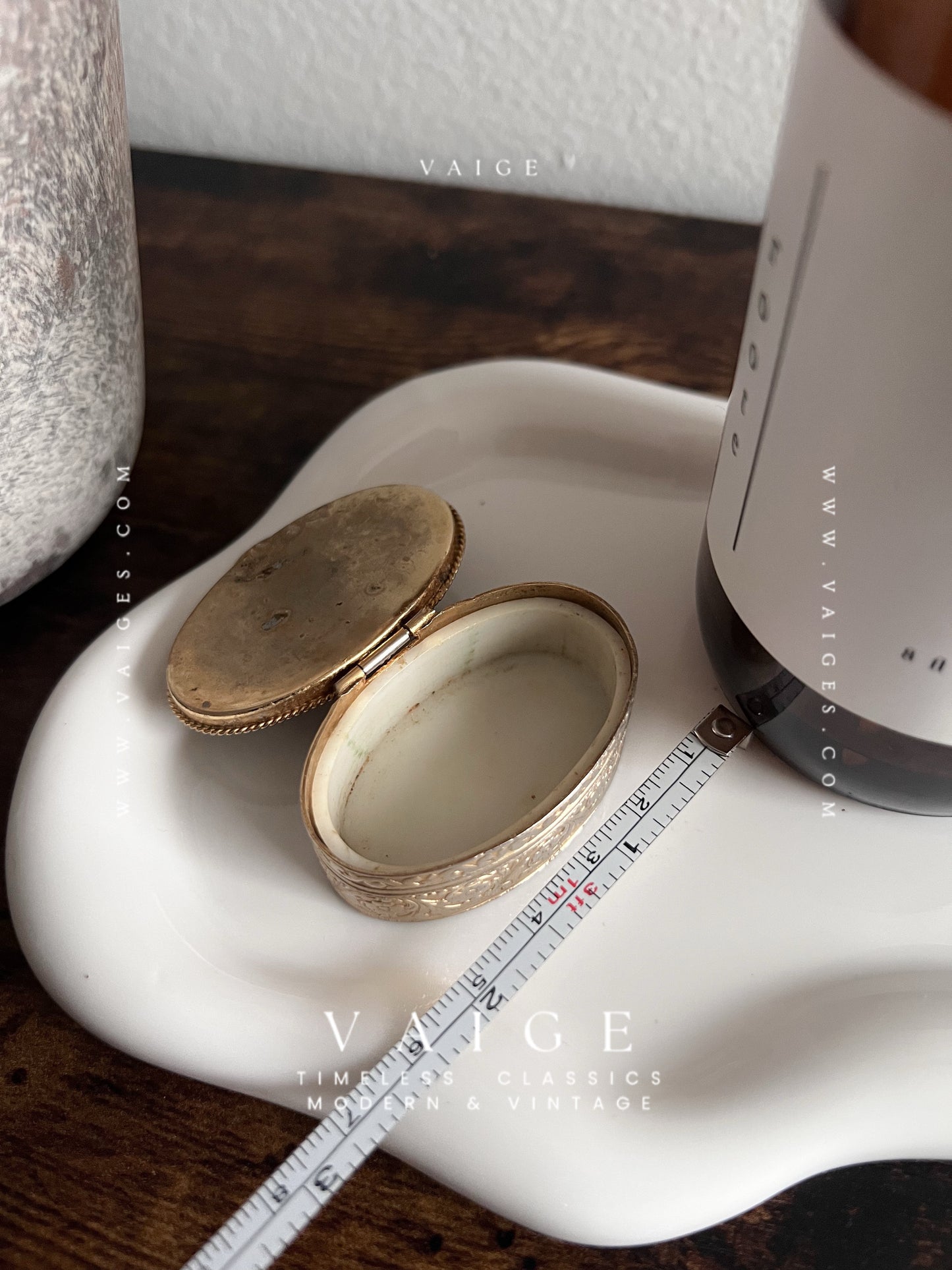 VAIGE One of One | Vintage pill trinket box