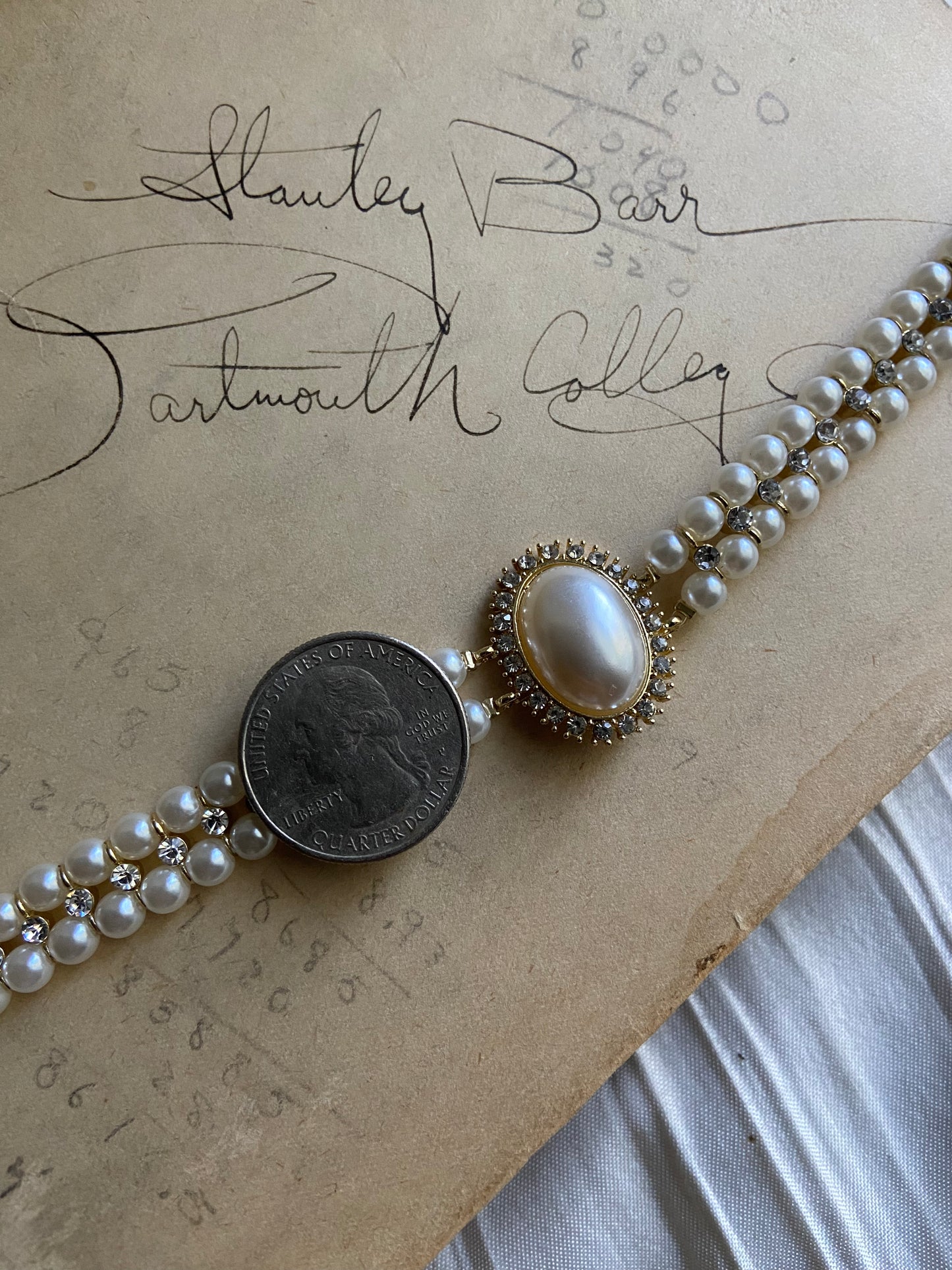 Oval layered pearl necklace