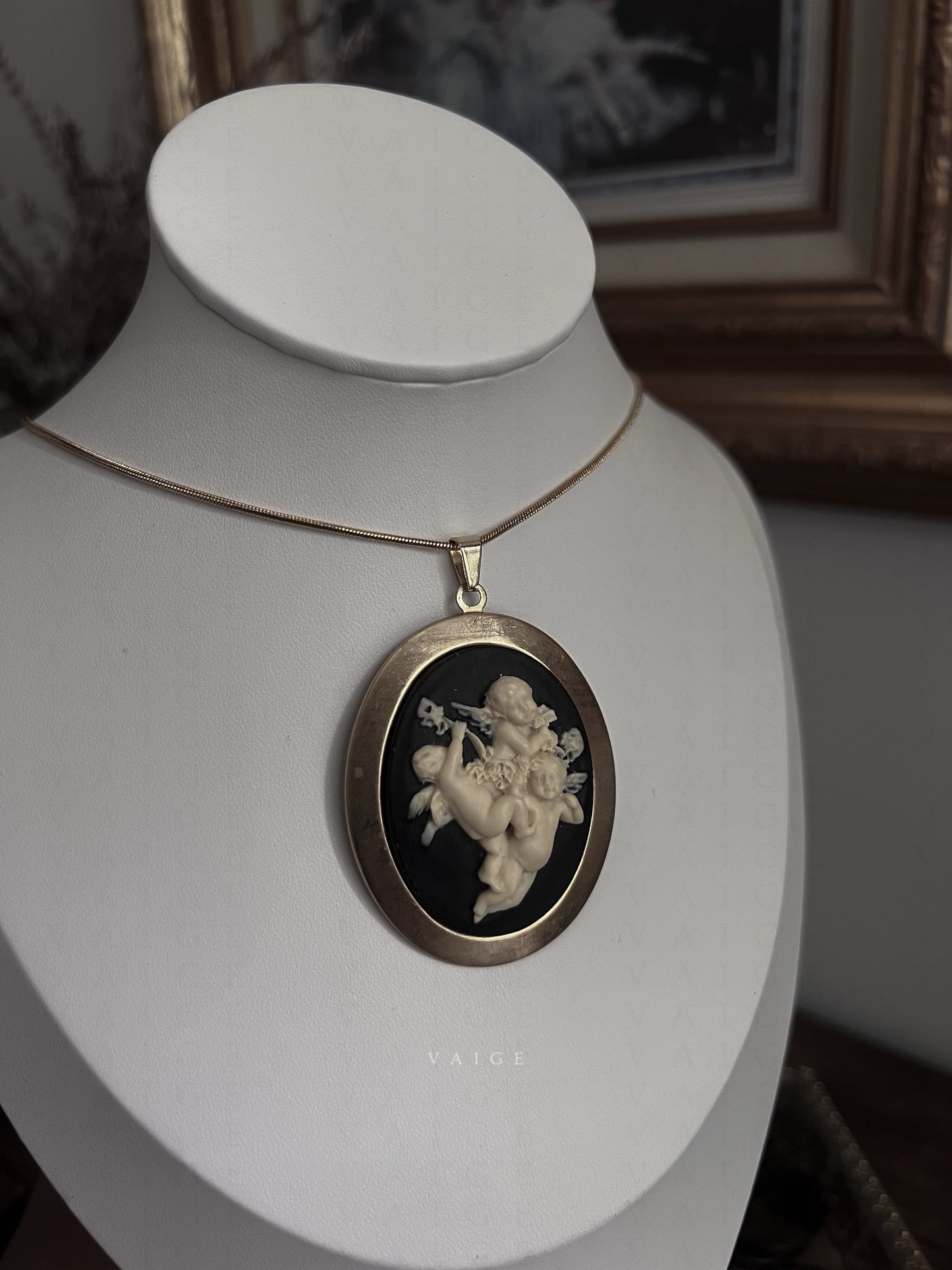 VAIGE Three Cherub Gold Necklace
