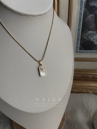 VAIGE Double-Sided Black White Enamel Shell Pendant Necklace