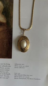 Vintage '1928' pearl locket long necklace
