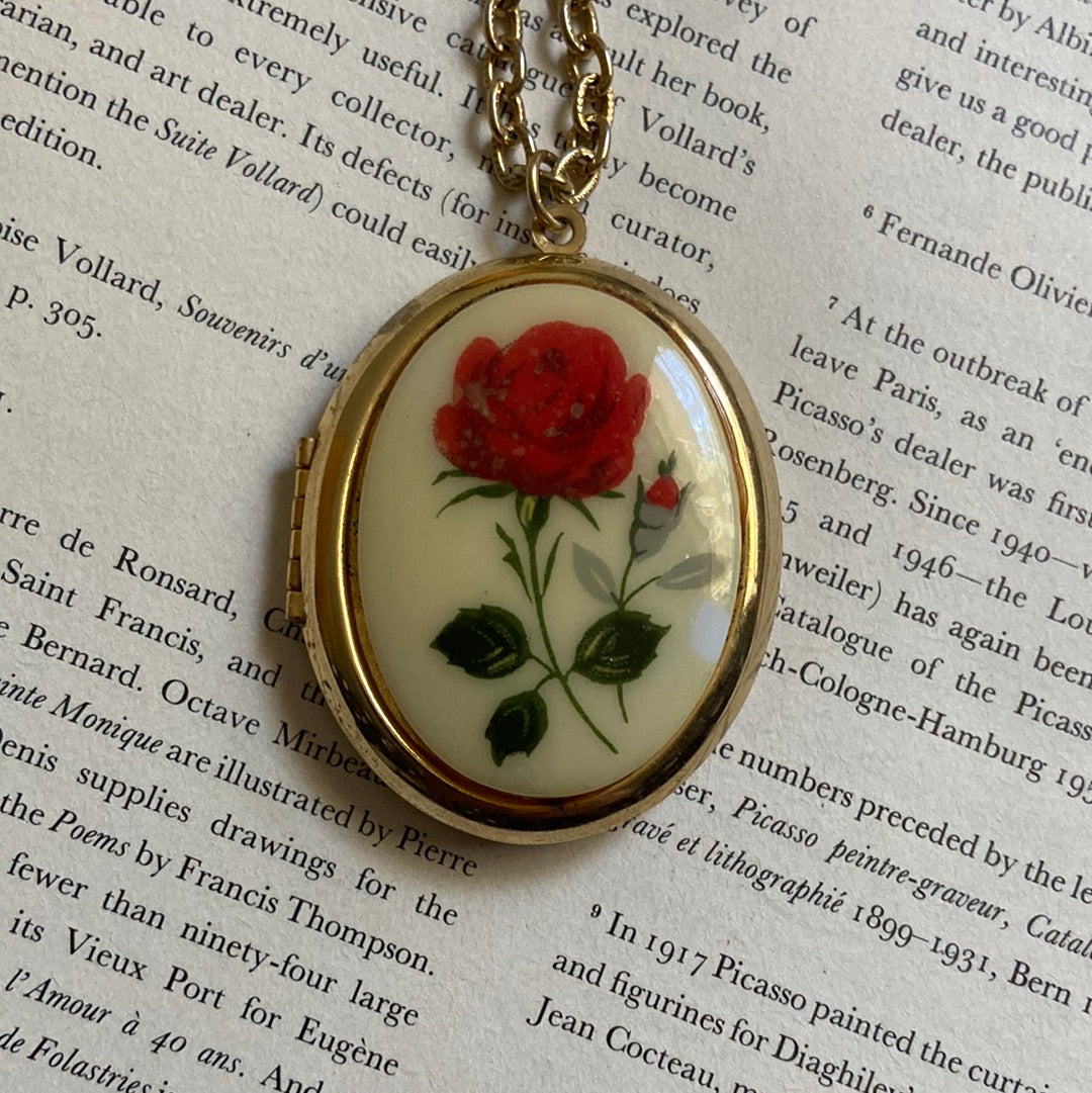 One-of-one | vintage flower locket gold Necklace long chain 20” ( view all photos for flaws )