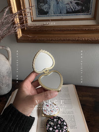 VAIGE Heart & Circle Floral Mini Compact Mirror