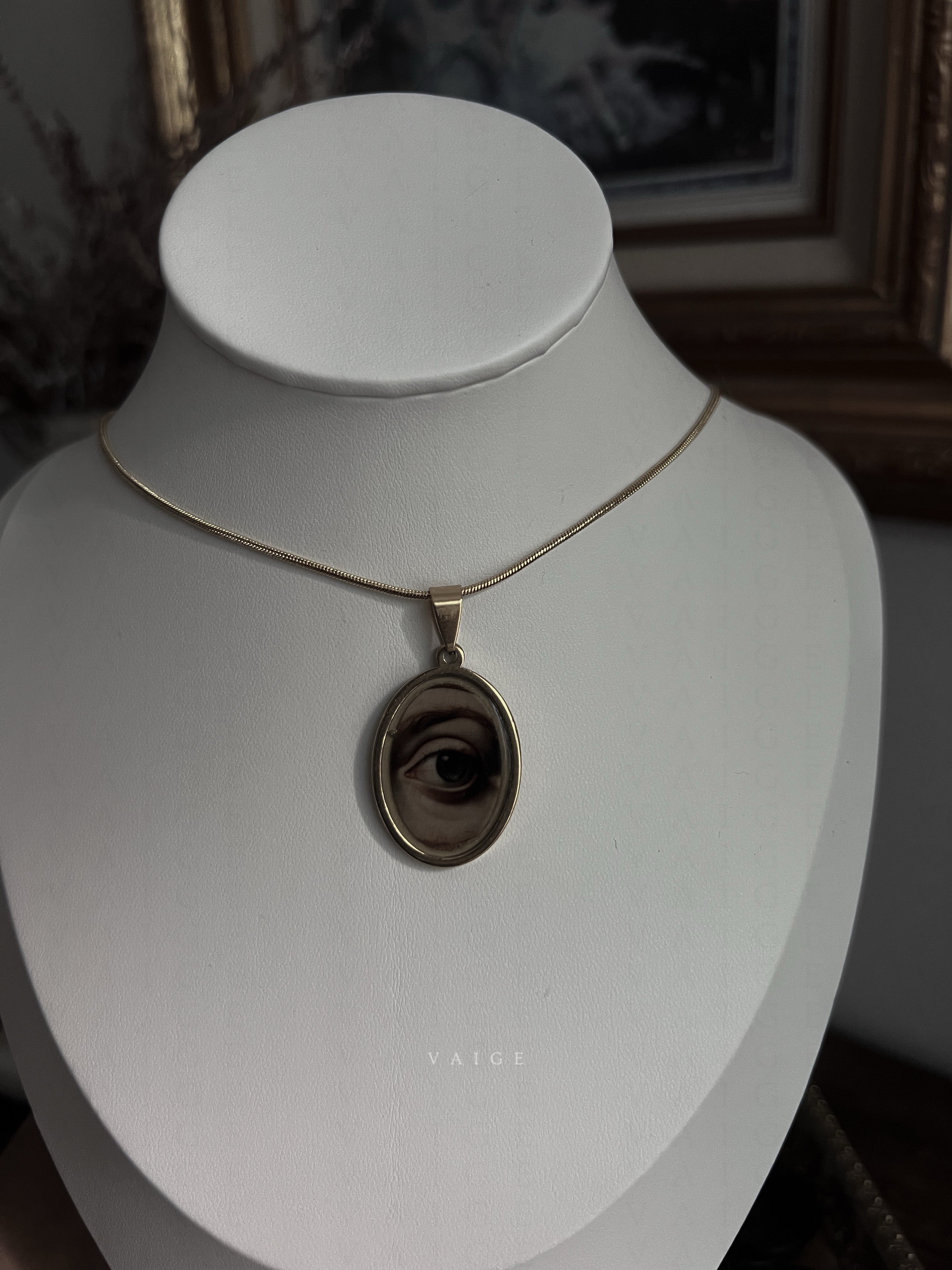 VAIGE  Lovers Eye Gold Oval Necklace [C]
