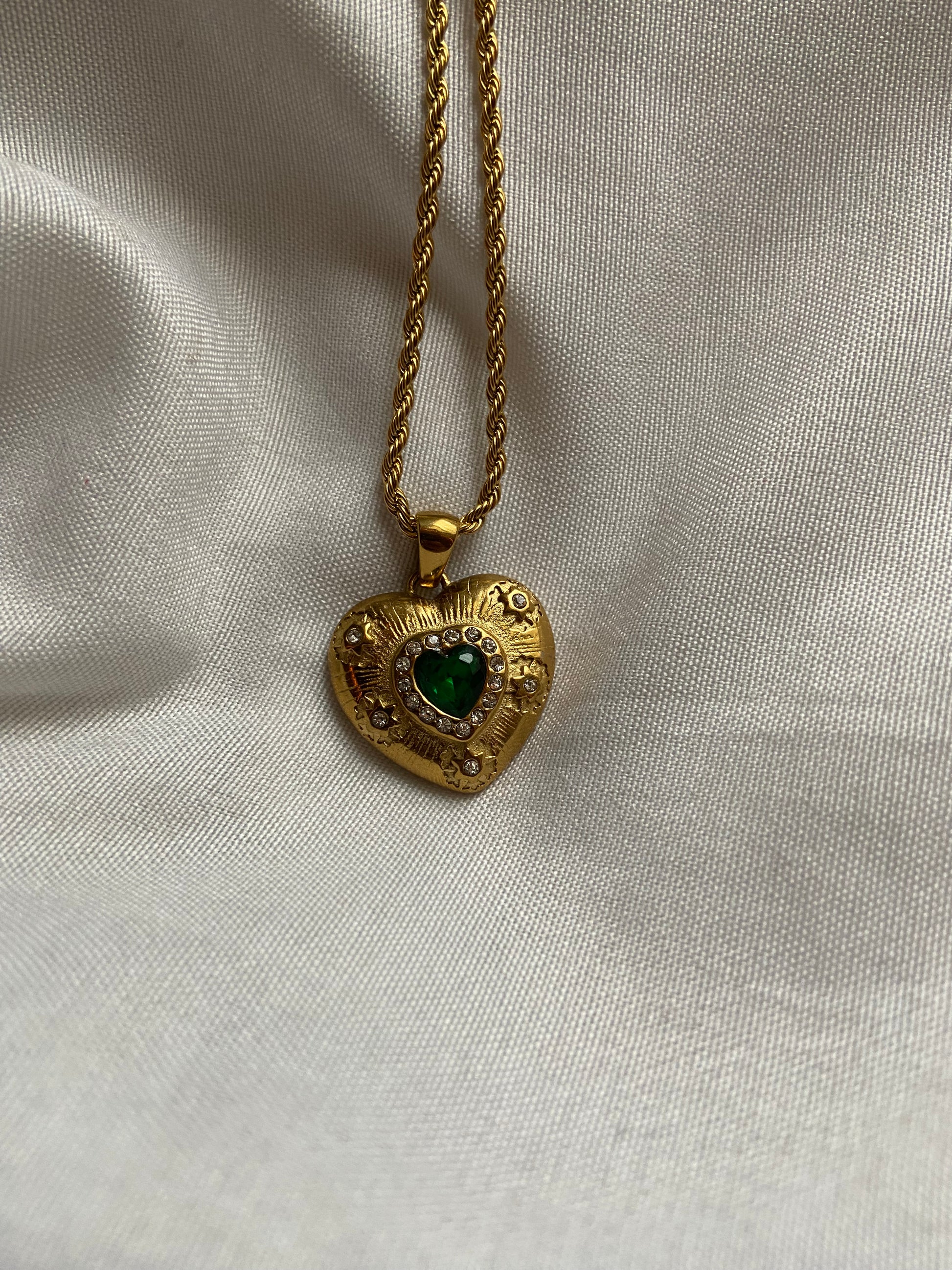 Green Gem Engraved Heart Necklace - VAIGE