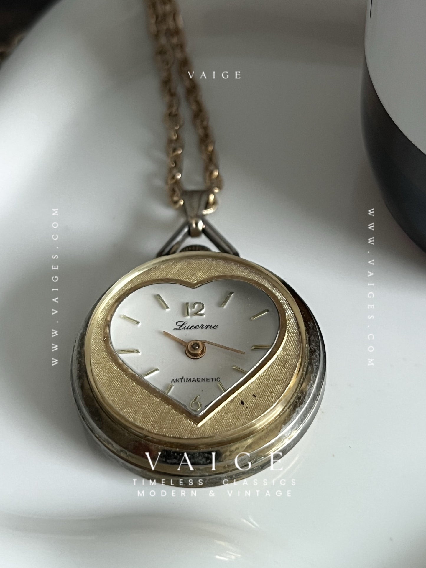 VAIGE One Of One | Vintage Circle Heart Gold Pocket Watch [ Not Working ]