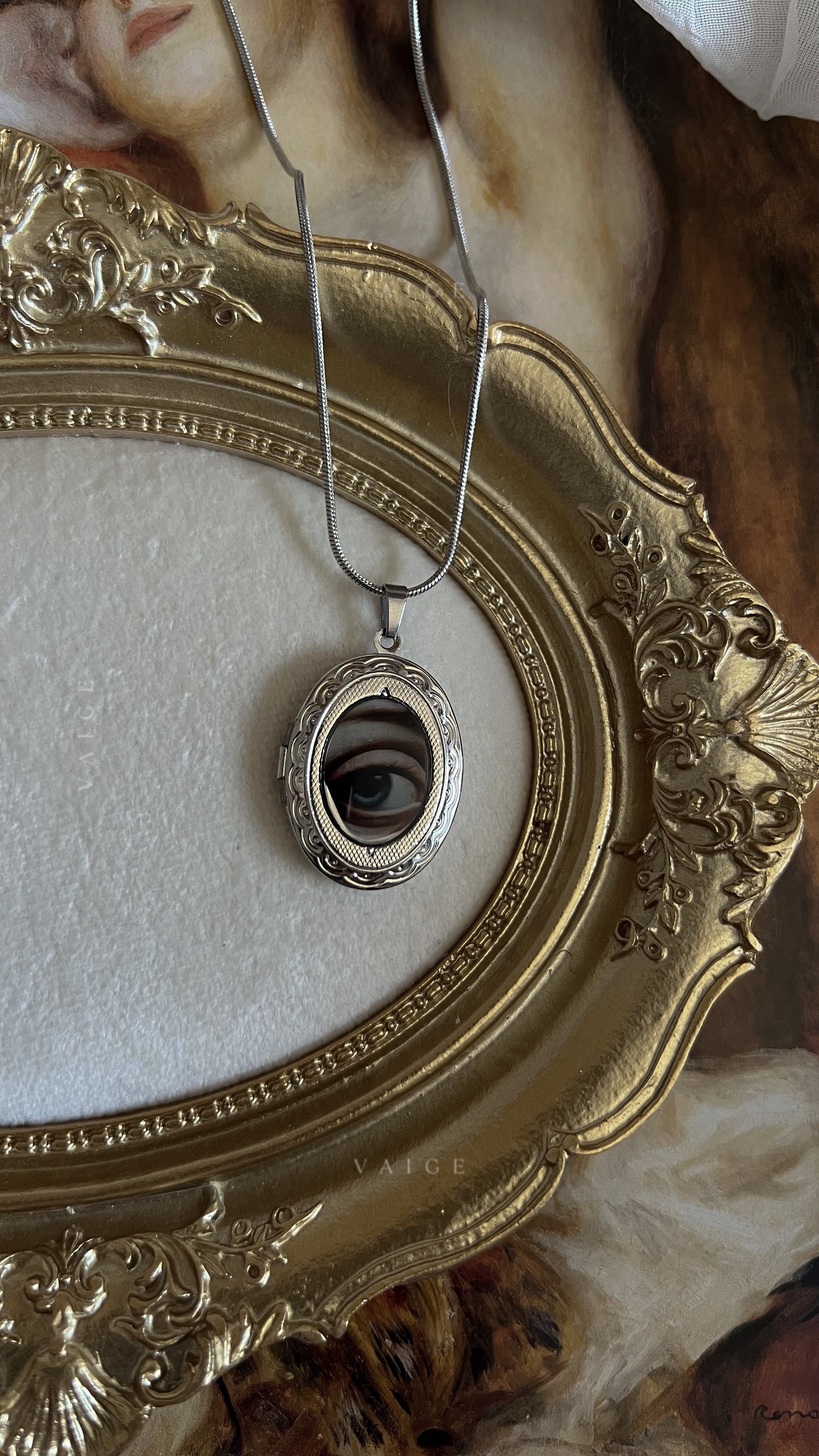 Lovers eye silver locket necklace collection