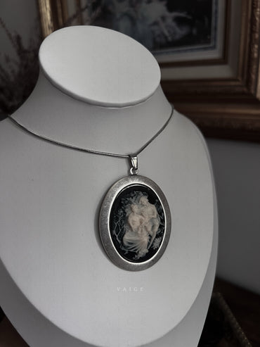 VAIGE  Colonial Romance Courting Couple Silver Necklace