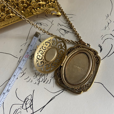 gold avon blue vintage locket  necklace • 20in — Vivian Vintage Collection • only 1 available • View all photos; item is thrifted/vintage and may show flaws: (  )