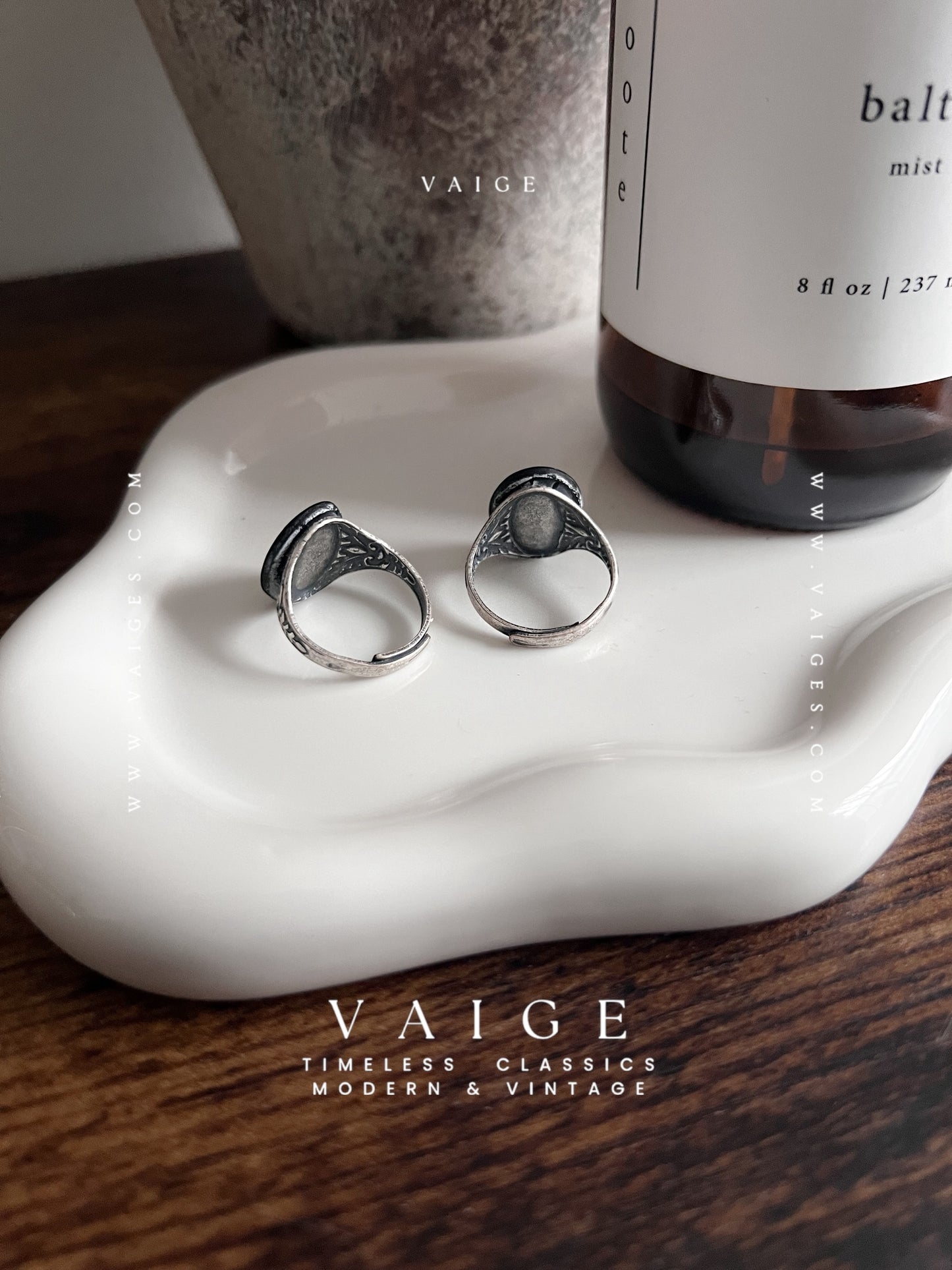 VAIGE  Dragonfly Cameo Silver Ring