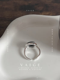 VAIGE Black Onyx Oval Silver Adjustable Ring
