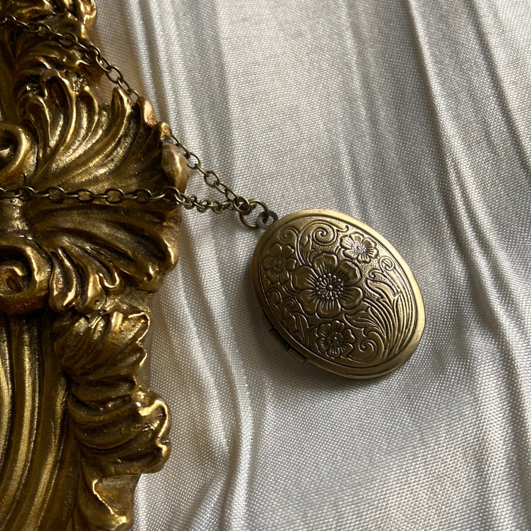 Oval Carved Flower Bronze Necklace