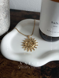 VAIGE Sun Face Pendant Necklace Gold Stainless Steel