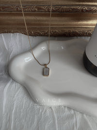 VAIGE Double-Sided Black White Enamel Shell Pendant Necklace
