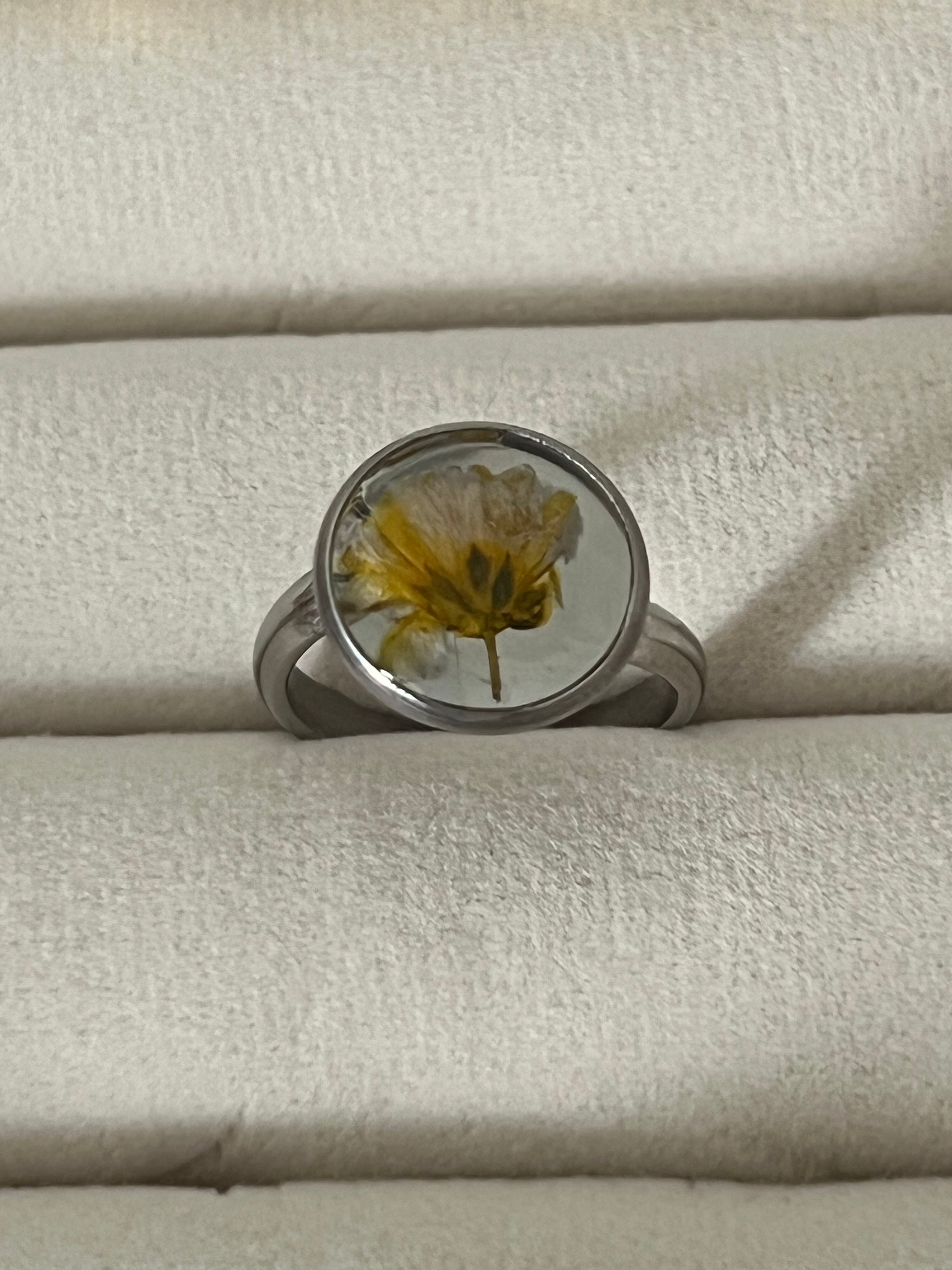 Dried flower ring