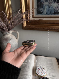 VAIGE Heart & Circle Floral Mini Compact Mirror
