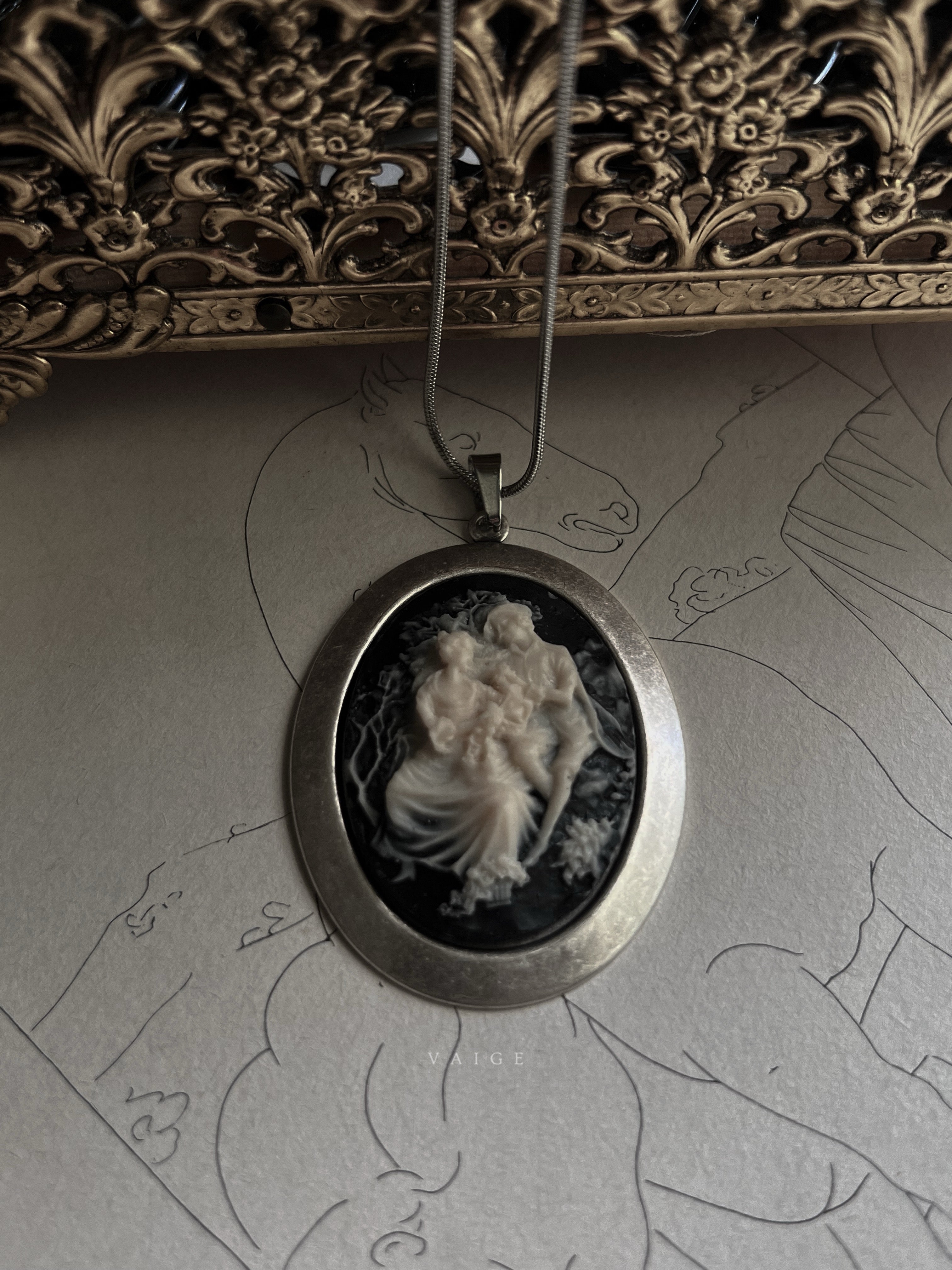 VAIGE  Colonial Romance Courting Couple Silver Necklace