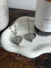 VAIGE Romantic Heart Locket Pendant Locket Silver Stainless Steel Necklace