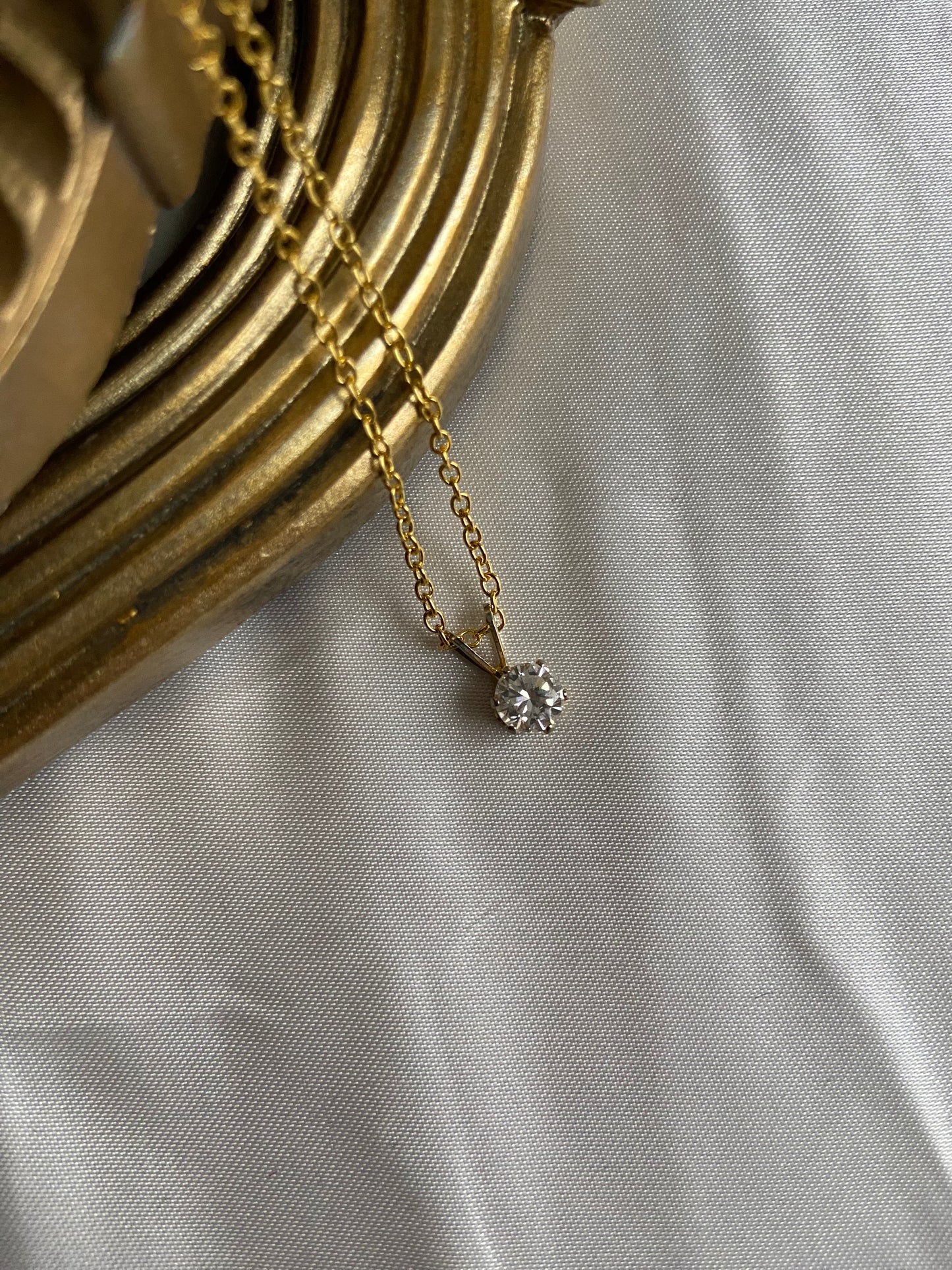 One-of-one | dainty clear gem necklace