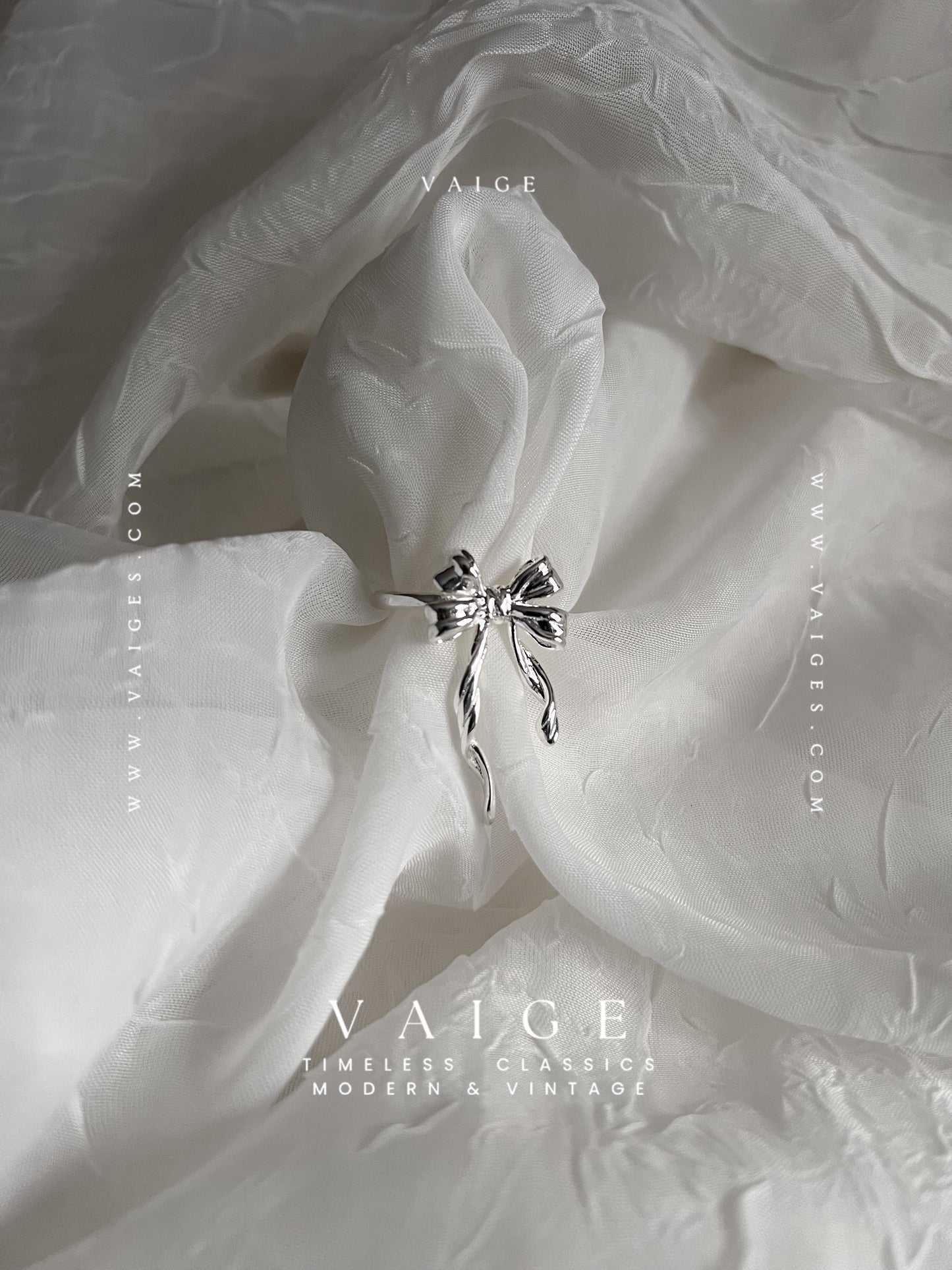 Colette Bow Ring