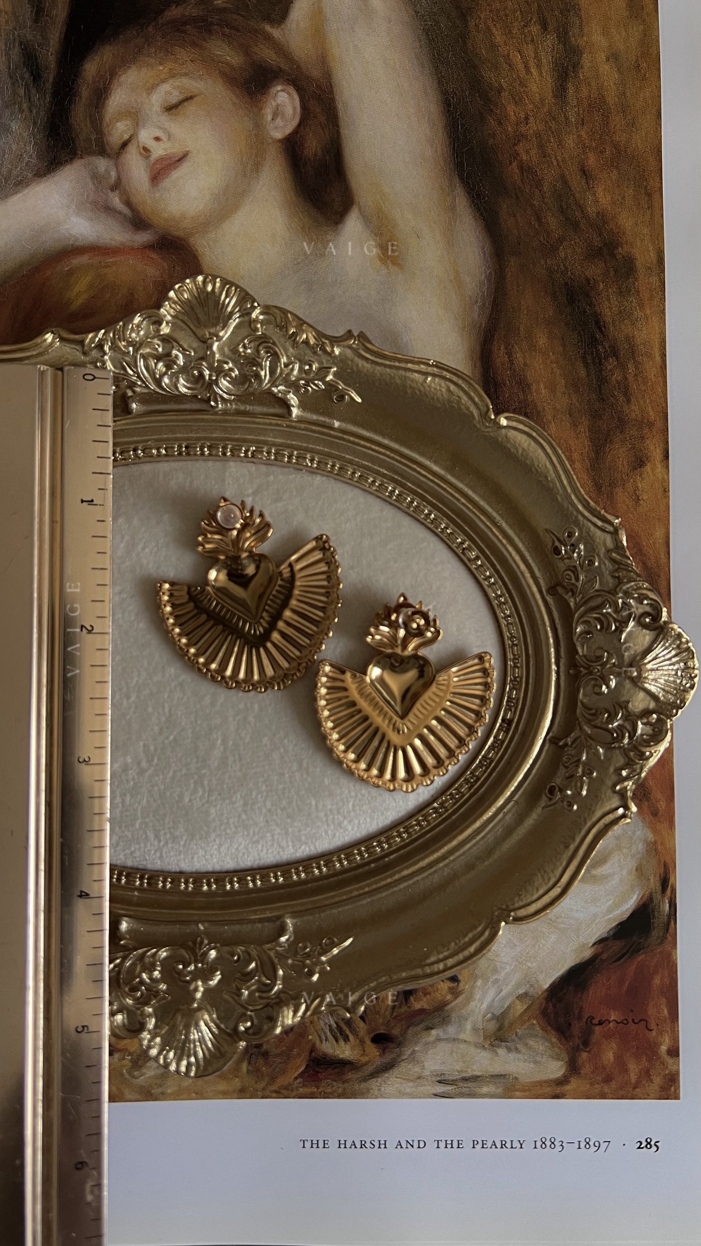 Venus heart earrings