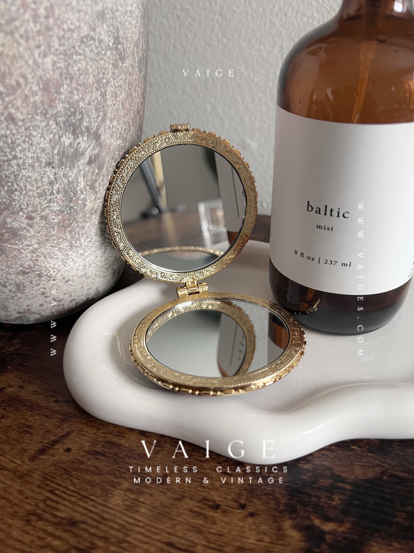 VAIGE Heart & Circle Floral Mini Compact Mirror