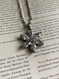 One-of-one | Beautiful vintage Silver flower long chain Necklace 20”