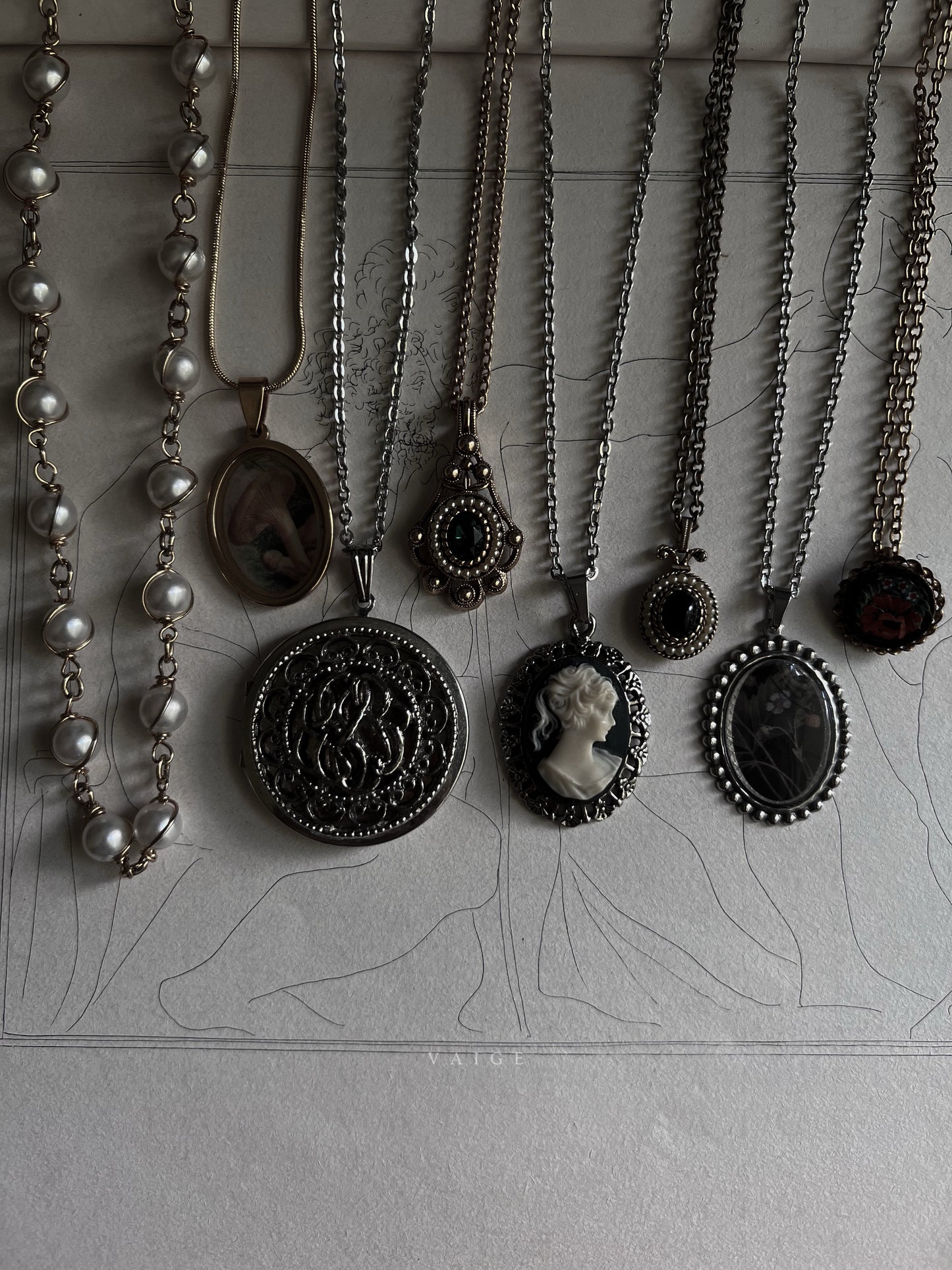 VAIGE One of One |  Vintage Flower Mosaic Gold Necklace