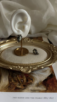 Vintage screw back cameo earrings