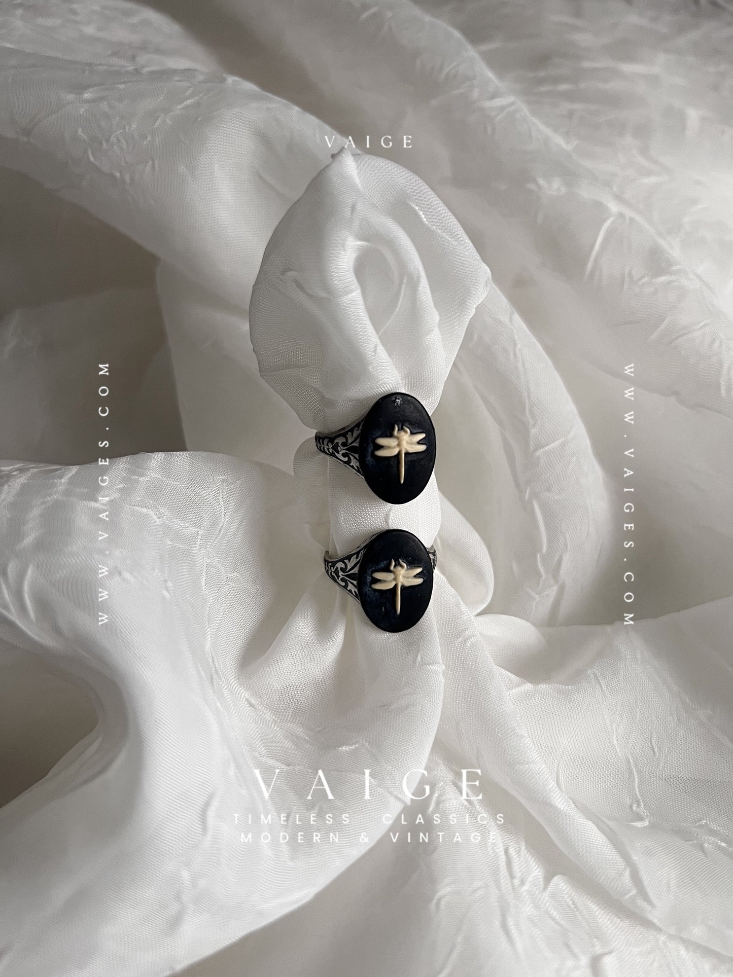 VAIGE  Dragonfly Cameo Silver Ring