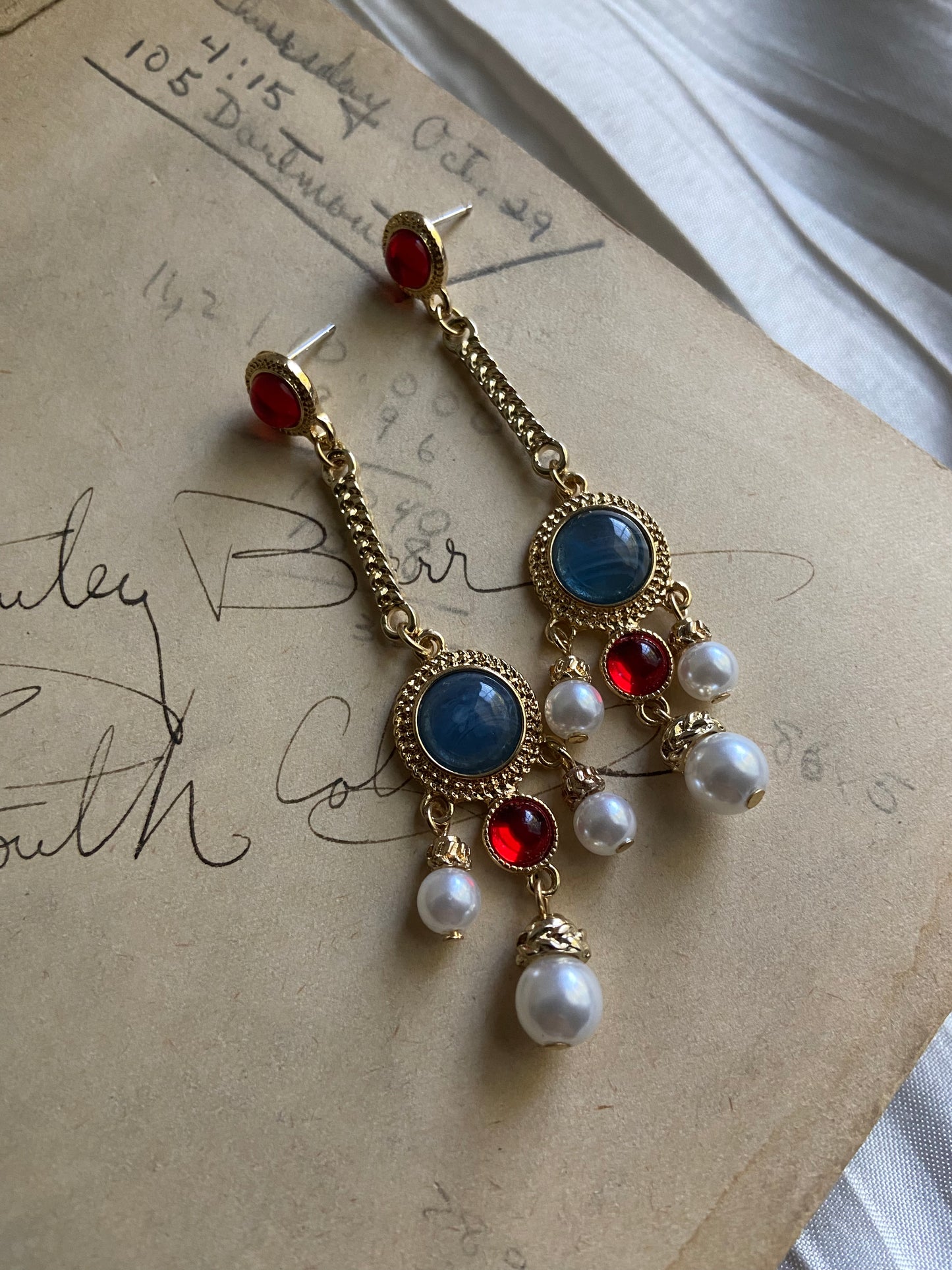 Dangle blue gem pearl earrings