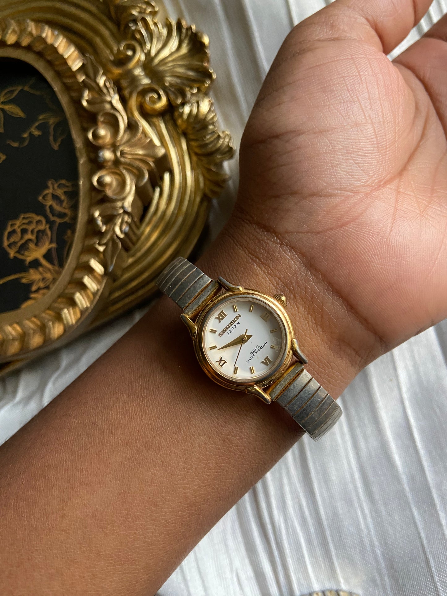 One-of-one | Vintage Watches Rumours Swanson Quartz