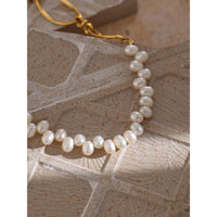 VAIGE Elegant Gold-Plated Stainless Steel and Pearl Choker Necklace in White and Gold