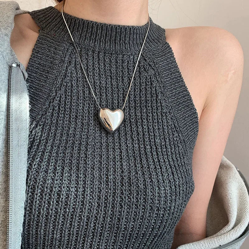 VAIGE Vintage Heart Pendant Necklace - Elegant Link Chain, Allergy-Free Metal Jewelry for Parties and Special Occasions