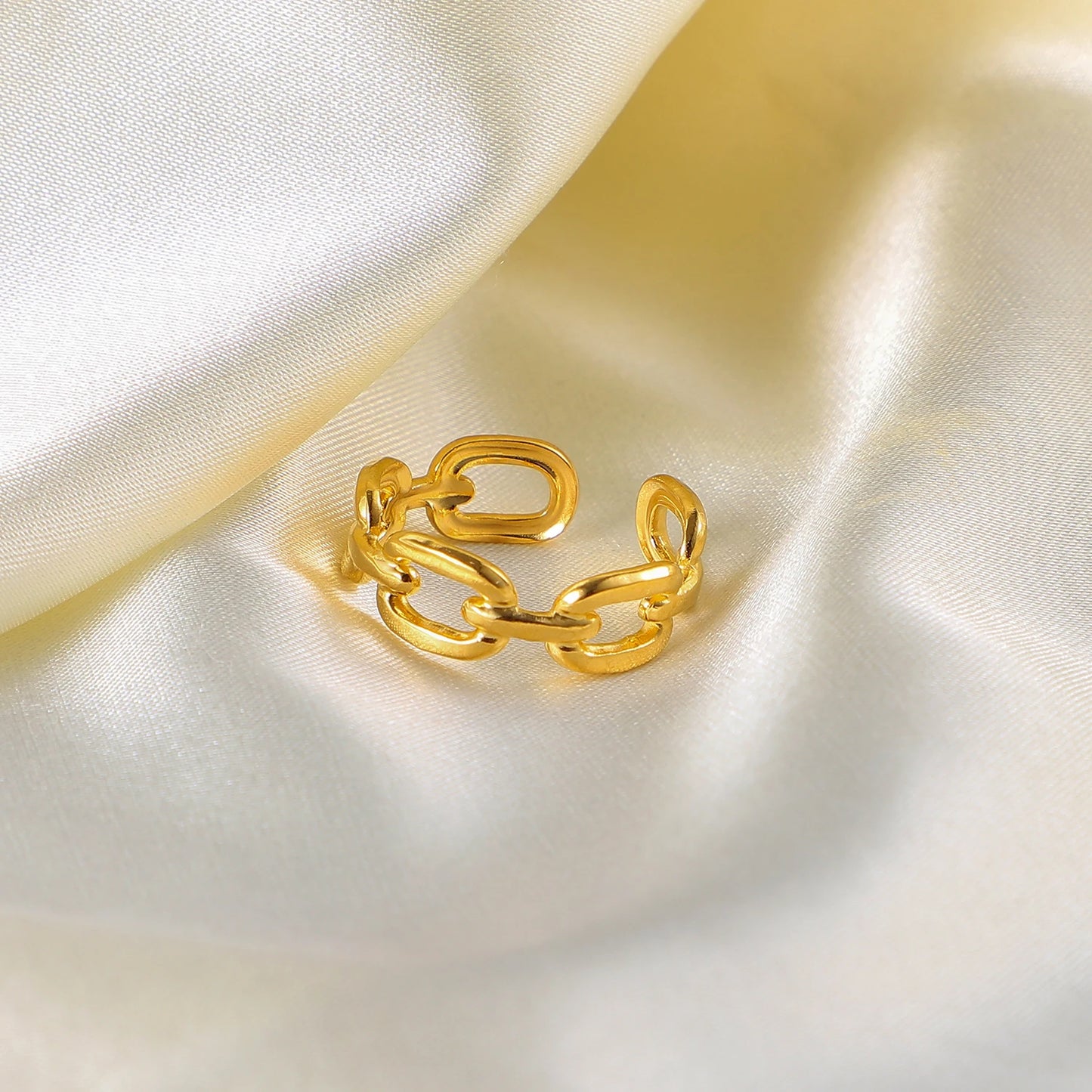 VAIGE Adjustable Twisted Link Chain Open Rings - 18k Gold Plated Stainless Steel Jewelry for Elegant Occasions