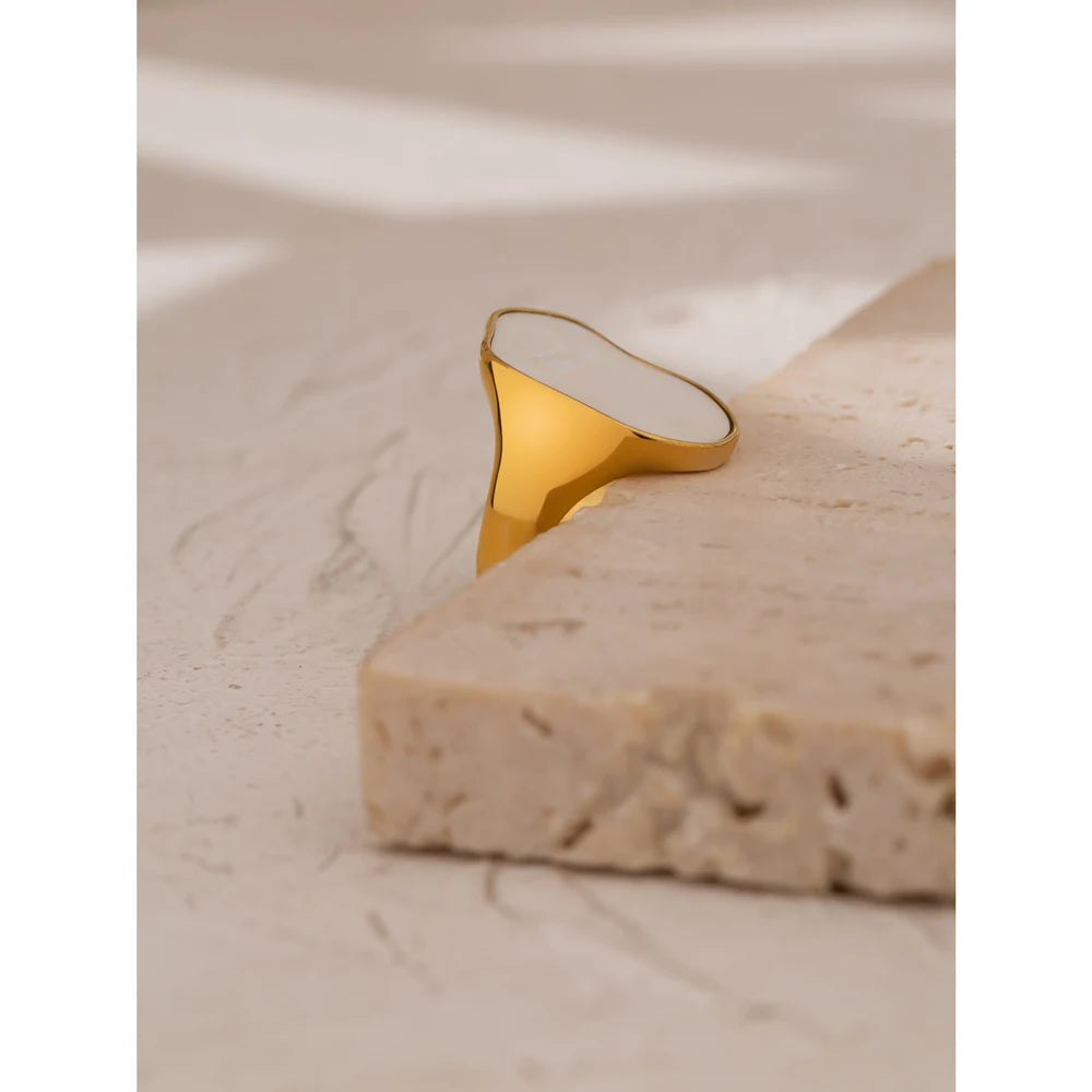 VAIGE Irregular Gold-Plated Natural Shell Ring in Stainless Steel