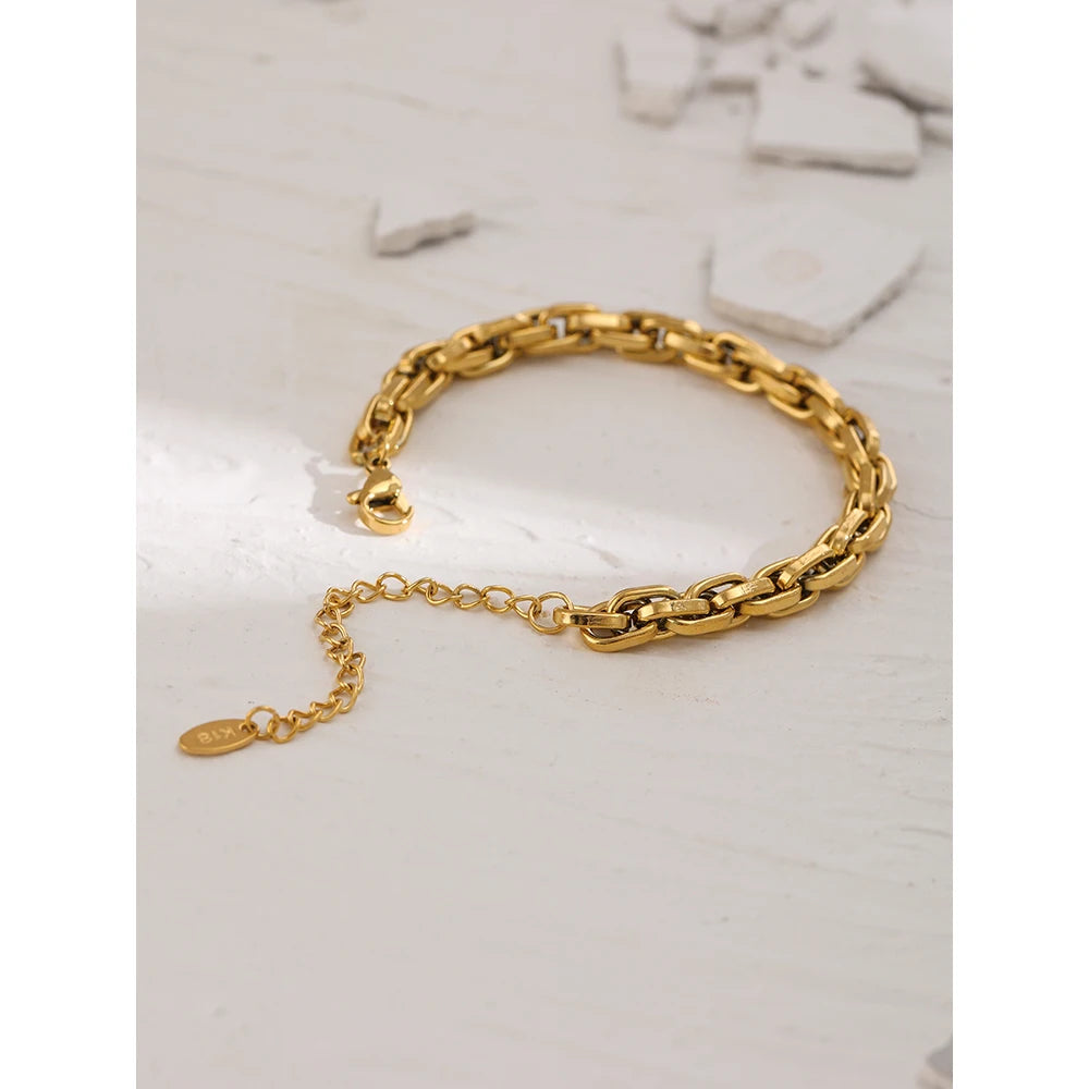 VAIGE Stainless Steel Chain Bracelet with 18K PVD Plating and Metal Texture, Lobster Claw Clasp, Geometric Design