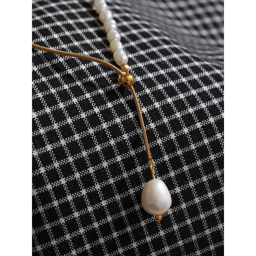 VAIGE Luxurious Gold and Pearl Lariat Necklace