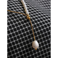 VAIGE Luxurious Gold and Pearl Lariat Necklace