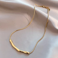 VAIGE Elegant Gold Tone Stainless Steel Collarbone Chain - Simple Short Pendant Necklace for Stylish Occasions