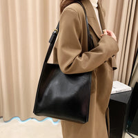 VAIGE Vintage Chic Leather Shoulder Tote in Black and Fresh Green