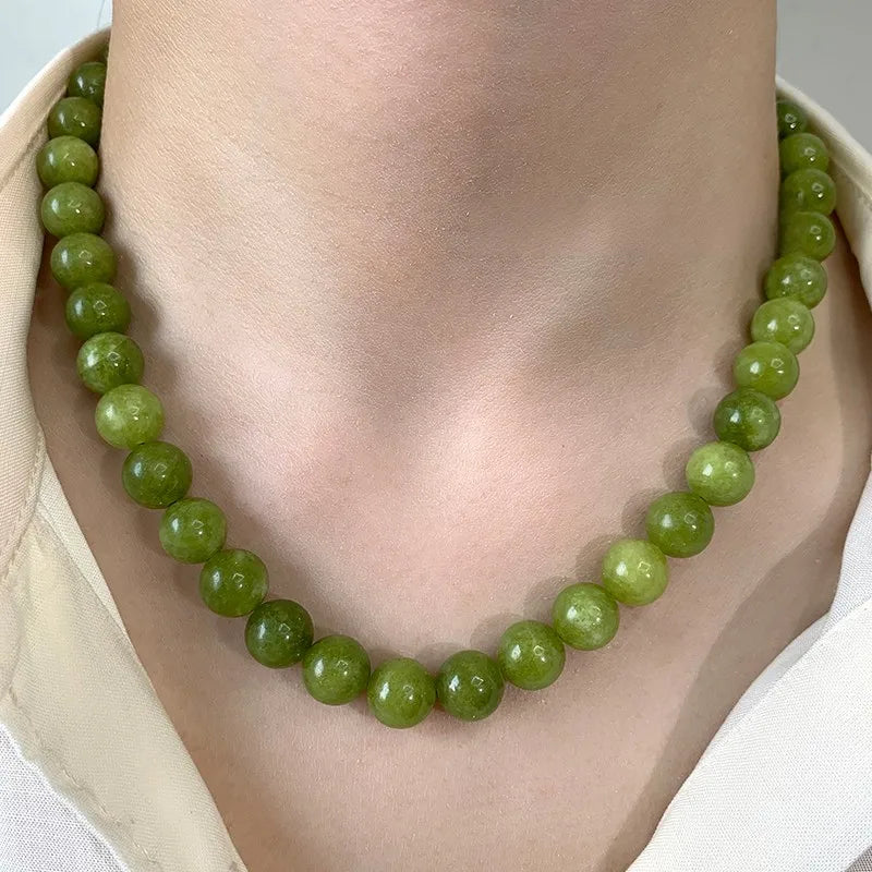 VAIGE Luxurious Natural Green Stone Round Beads Necklace - Classic French Fashion Jewelry for Parties, Featuring a Stylish Pendant and Copper Accents