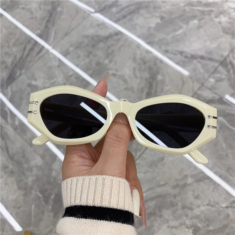 VAIGE Chic Black Cat Eye Vintage Sunglasses - UV400 Protection