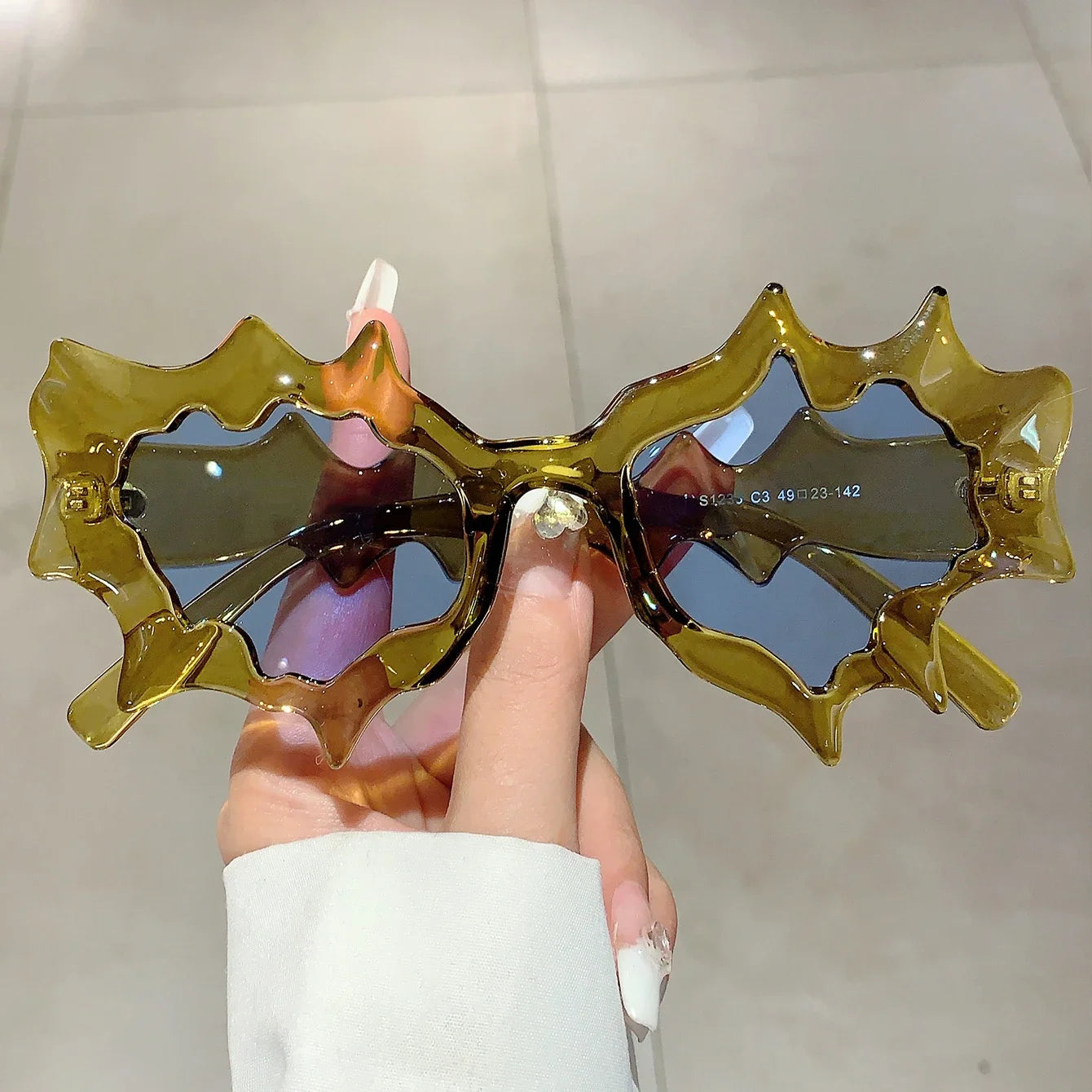 VAIGE Iridescent Spike Wave Sunglasses