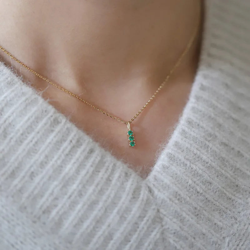 VAIGE 925 Sterling Silver 14k Gold Plated Necklace Retro Green Three Zircon Mini Clavicle Chain Exquisite Jewelry Gift